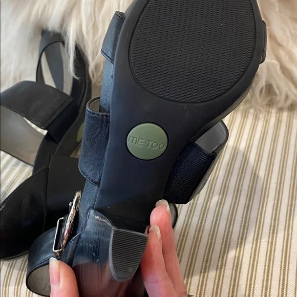 Me Too Elegant Leather Black Women's Sandals - Picture 5 of 8